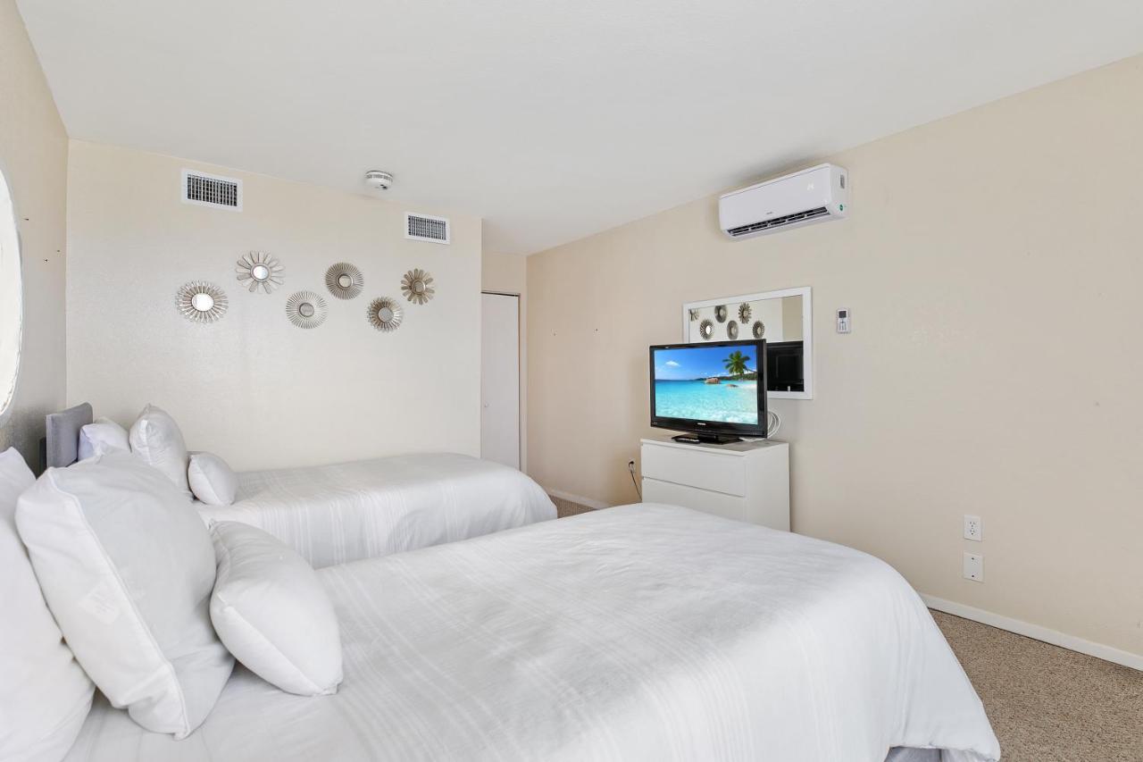 جنوب جزيرة بادري Steps To The Pool & Beach Beautiful Beachfront Resort, Shared Pools المظهر الخارجي الصورة